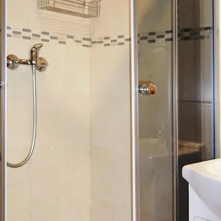 Nice Home In Choczewo With Kitchenette *